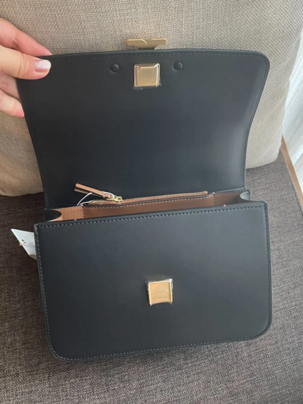 Tory Burch Black Eleanor Leather Shoulder Bag Gold Logo